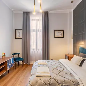 apt-new-high-end-2br-with-parking.sofiahotelsbg.com/